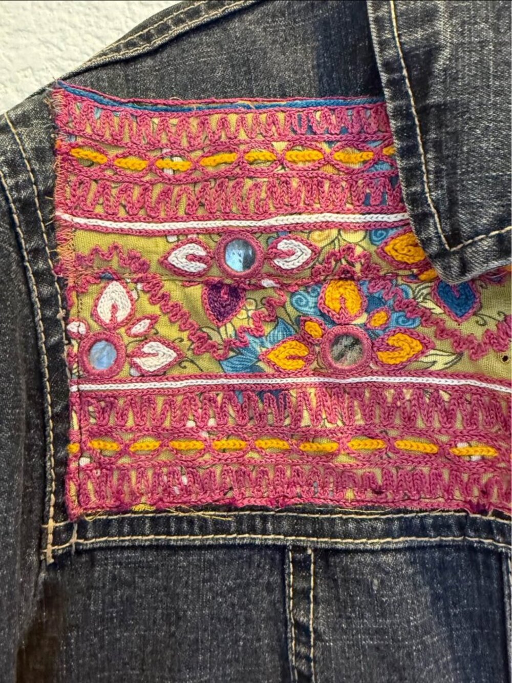 VINTAGE DENIM JACKET - Picture 3 of 4